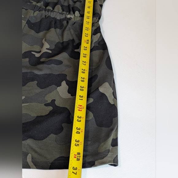 Old Navy Women's Jersey Army Camo Tiebelt Short Romper Size L Green Stretchy EUC - Picture 9 of 9